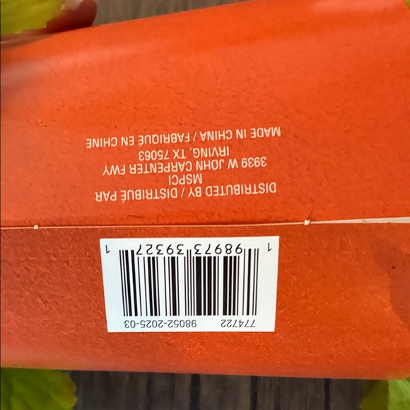 White Sunflower Garland - Picture 4 of 8